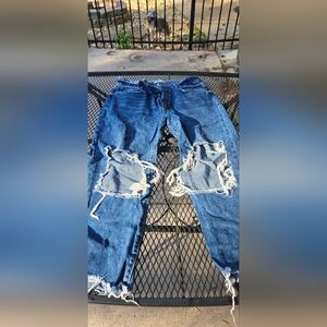 Forever 21 LadiesRelaxed Ripped Denim Jeans